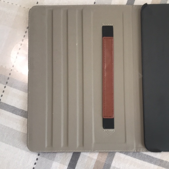 Brown iPad case - Picture 3 of 9